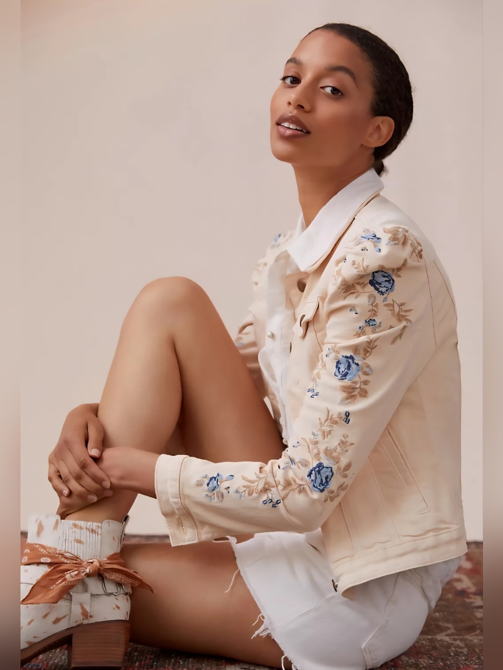 Driftwood Gigi Cream Embroidered Floral Denim Jacket Medium Western Festival - Picture 3 of 8